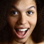 Så applicerar du en ögonkräm 